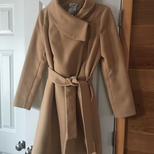 Jennifer Lopez camel coat